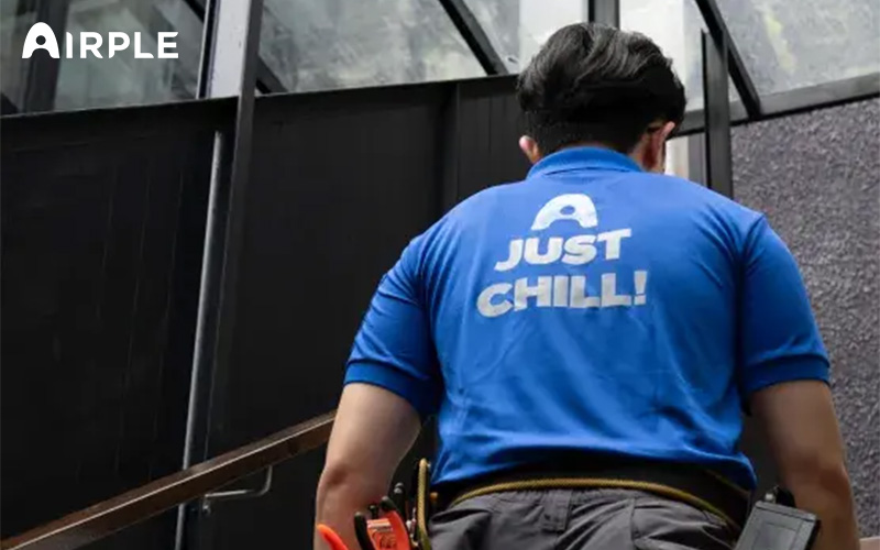 Aircon technician